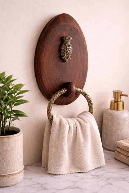 The Owl Towel Holder
